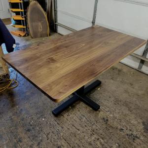 walnut-pedesatl-kitchen-table